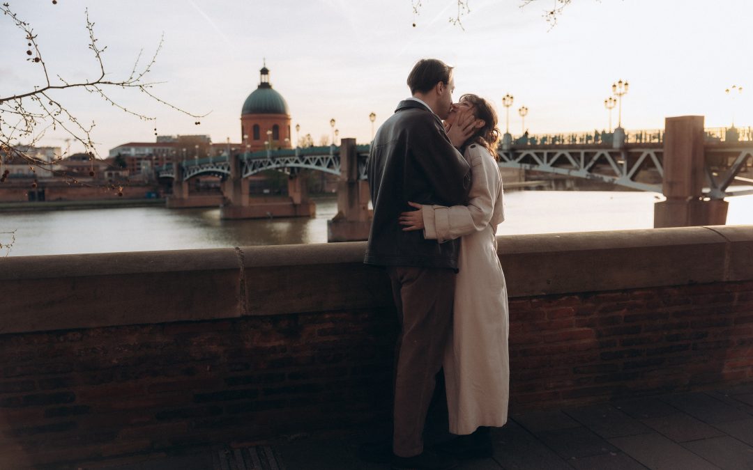 Une séance en amoureux sur les quais de Toulouse